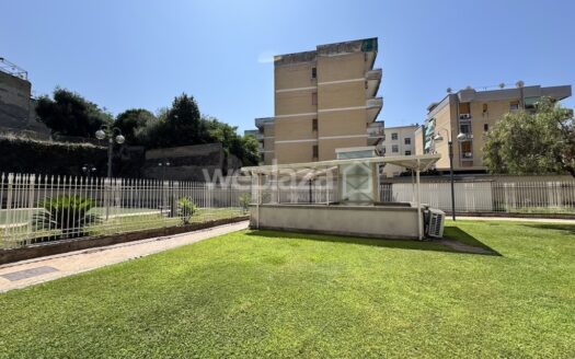 Locale Commerciale in vendita