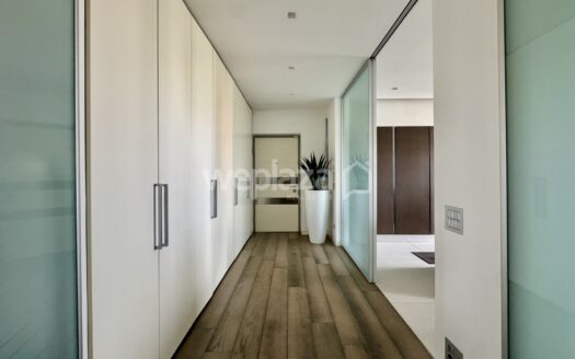 Cinque vani in vendita