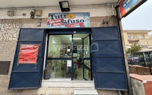 Locale commerciale in affitto