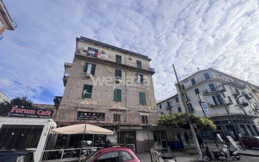 Locale commerciale in affitto