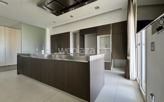 Cinque vani in vendita