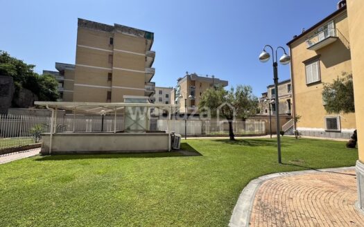 Locale Commerciale in vendita