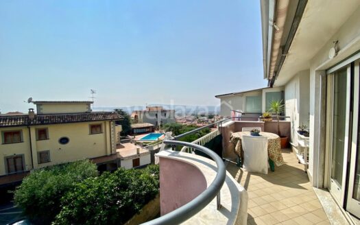 Cinque vani in vendita