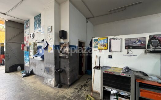 Locale Commerciale in vendita