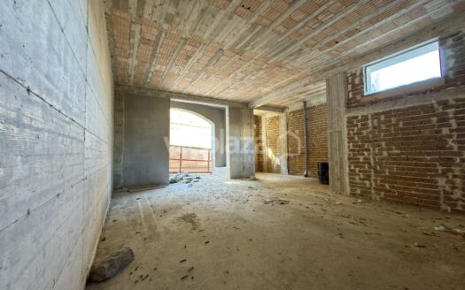 Locale commerciale in vendita