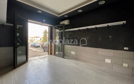 Locale commerciale in affitto