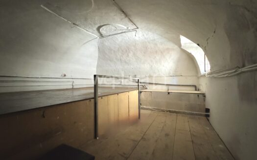 Locale commerciale in vendita