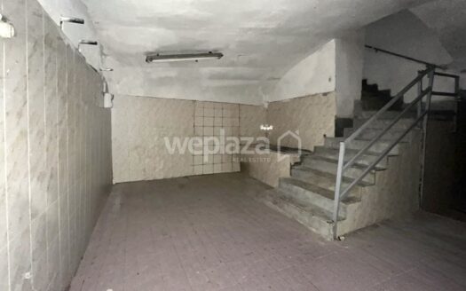 Locale commerciale in vendita