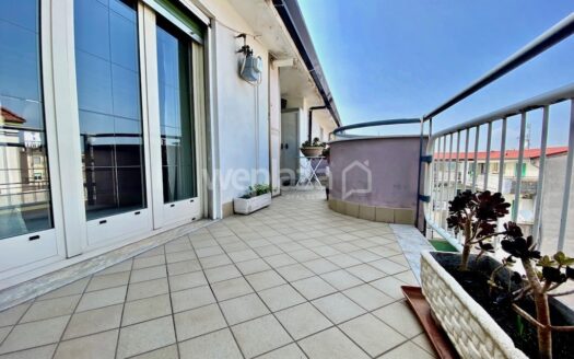 Cinque vani in vendita