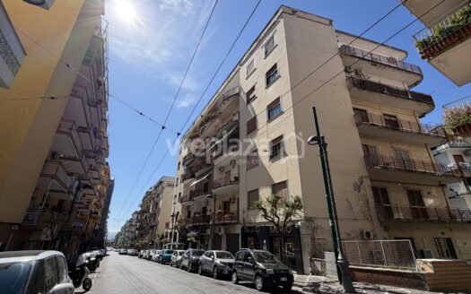 Cinque locali in vendita