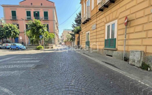 Locale commerciale in vendita