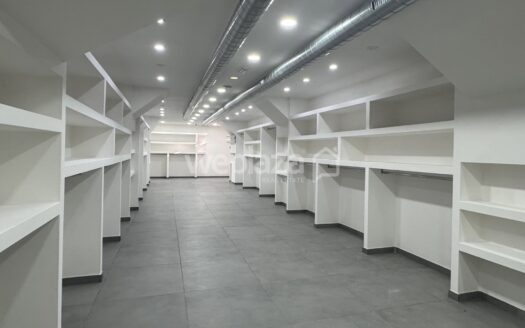 Locale commerciale in affitto