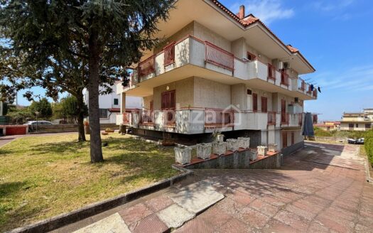 Villa bifamiliare in vendita