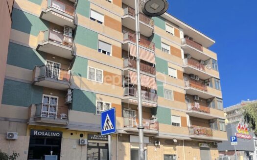 Locale commerciale in vendita