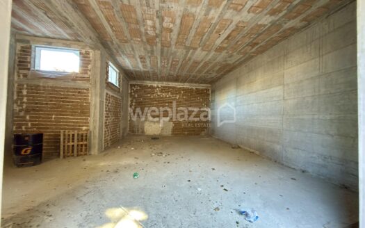 Locale commerciale in vendita