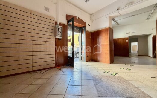 Locale commerciale in affitto