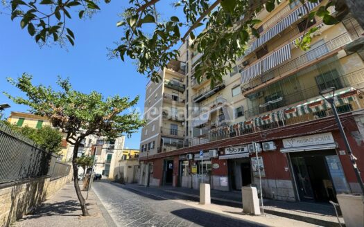 Locale commerciale in vendita