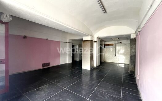 Locale commerciale in vendita