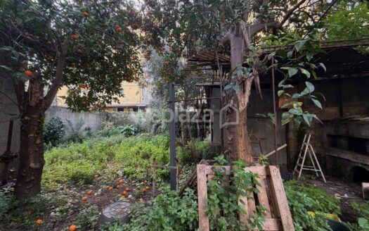 Trilocale con terrazzo e giardino.