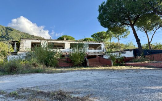 Locale commerciale in vendita