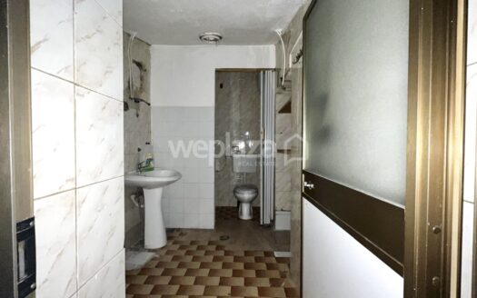 Locale commerciale in vendita