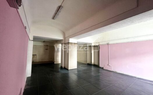 Locale commerciale in vendita