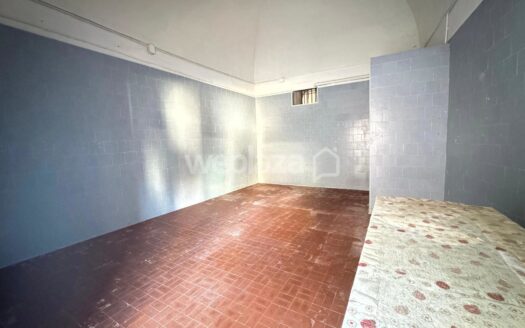 Locale commerciale in vendita