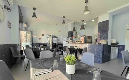 Locale commerciale in vendita