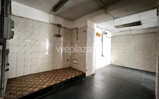 Locale commerciale in vendita