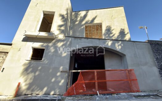 Locale commerciale in vendita