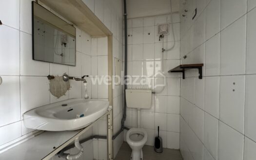 Locale commerciale in vendita