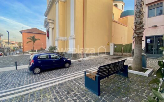 Locale commerciale in affitto