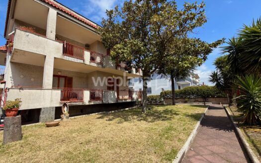 Villa bifamiliare in vendita