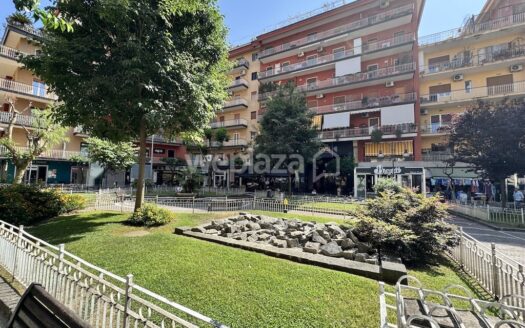 Locale Commerciale in vendita