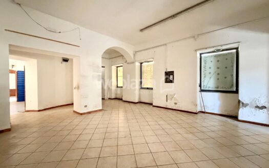 Locale commerciale in affitto