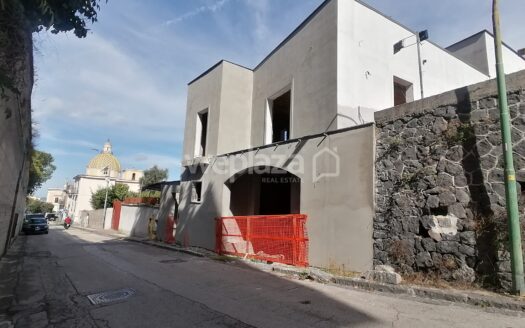 Locale commerciale in vendita