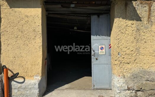 Deposito in vendita