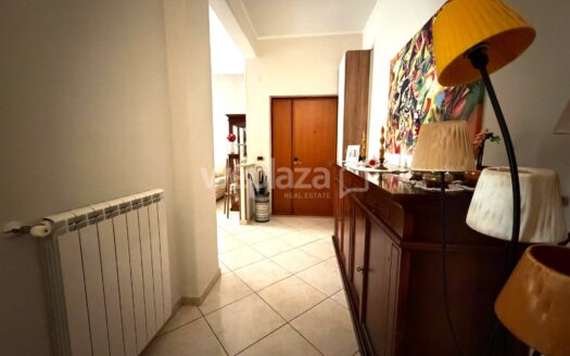 Trilocale in vendita