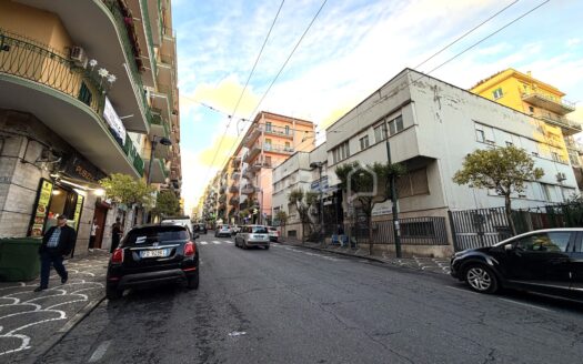 Locale Commerciale in affitto