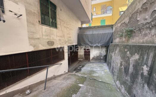 Garage in vendita