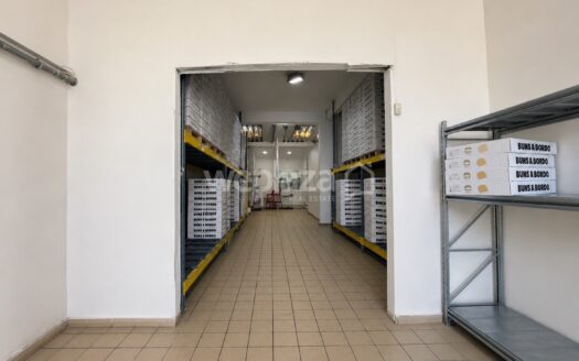Locale commerciale in vendita