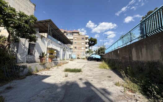 Capannone in affitto