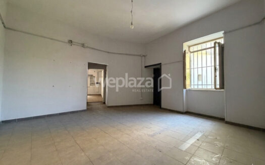 Locale commerciale in vendita