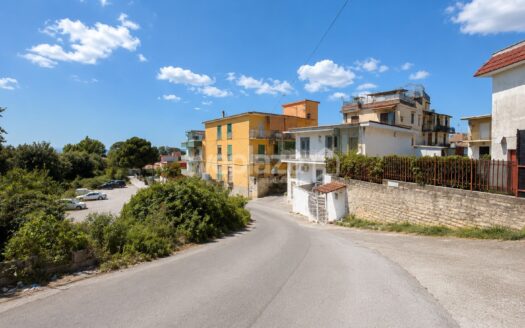 Trilocale in vendita