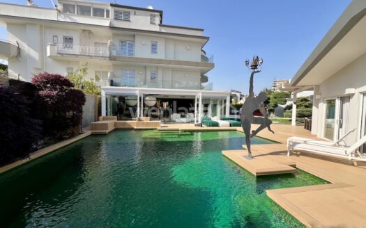 Villa in vendita