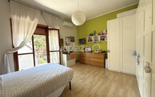 Ampio appartamento con terrazzo