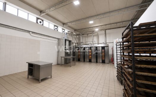 Locale commerciale in vendita