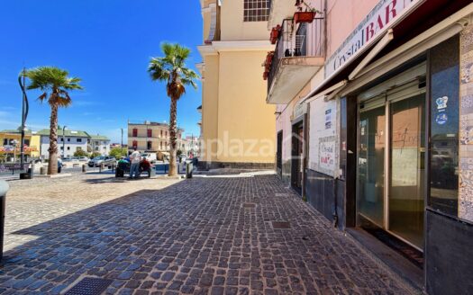 Locale commerciale in affitto