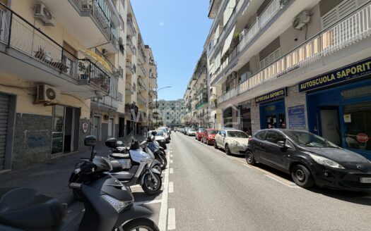 Locale Commerciale in vendita