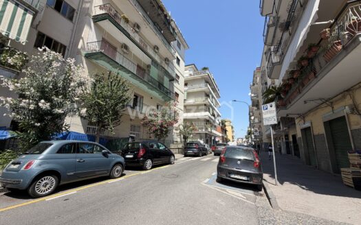 Locale Commerciale in vendita